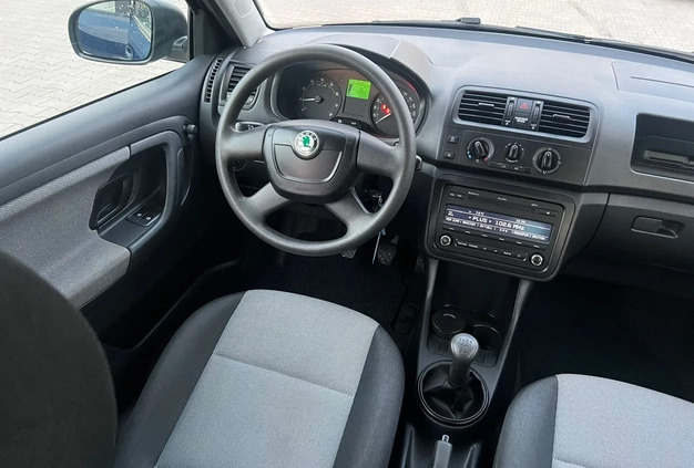 Skoda Fabia cena 16999 przebieg: 129900, rok produkcji 2010 z Wałbrzych małe 562